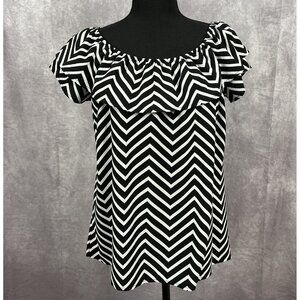 Roz & Ali Black and White Top